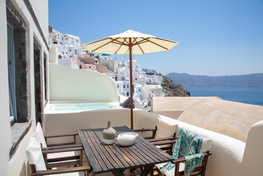 Dionyssos Cave House Villa Oia  Esterno foto
