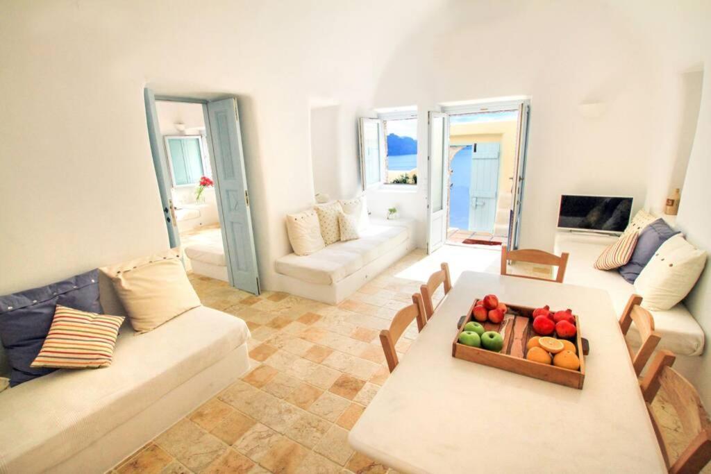 Dionyssos Cave House Villa Oia  Esterno foto