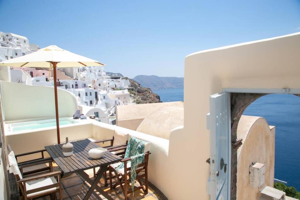 Dionyssos Cave House Villa Oia  Esterno foto
